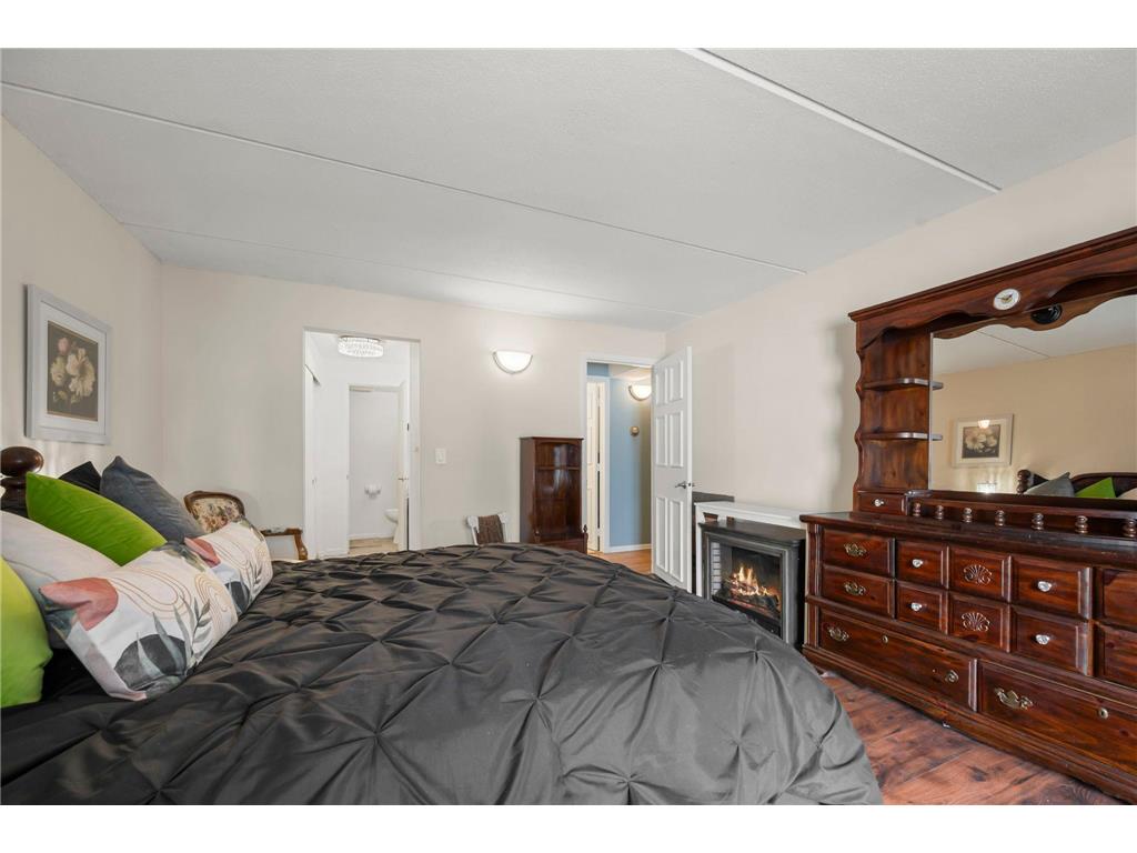 329 Geneva Avenue N #102 Oakdale MN 55128 - Tanners 7030660 image21