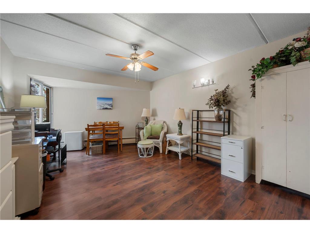 329 Geneva Avenue N #102 Oakdale MN 55128 - Tanners 7030660 image27