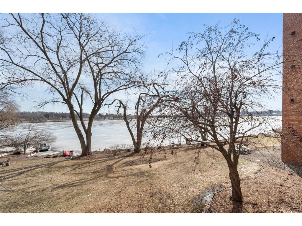 329 Geneva Avenue N #102 Oakdale MN 55128 - Tanners 7030660 image35