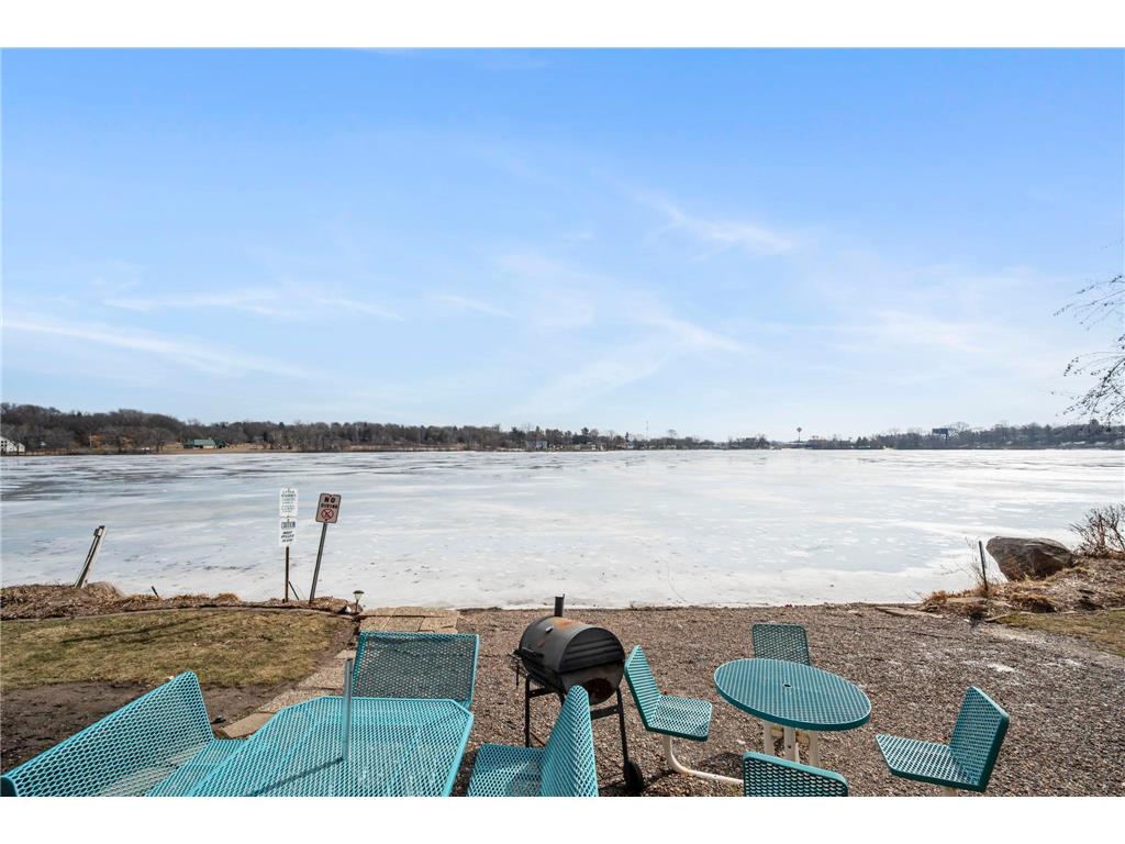 329 Geneva Avenue N #102 Oakdale MN 55128 - Tanners 7030660 image48