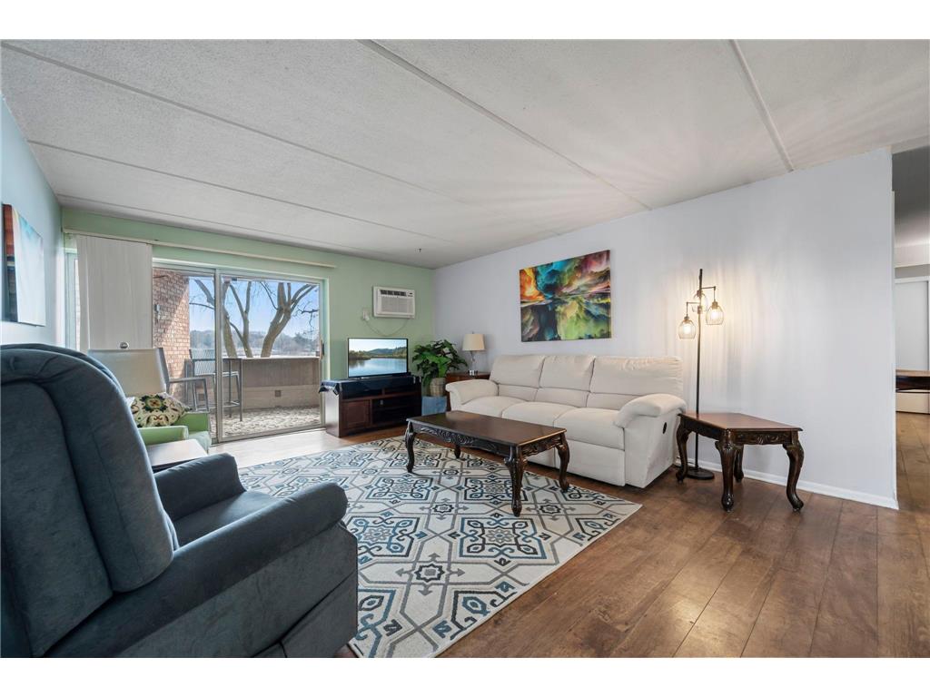 329 Geneva Avenue N #102 Oakdale MN 55128 - Tanners 7030660 image5