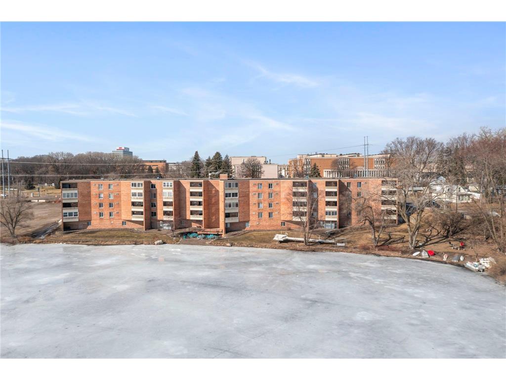 329 Geneva Avenue N #102 Oakdale MN 55128 - Tanners 7030660 image54