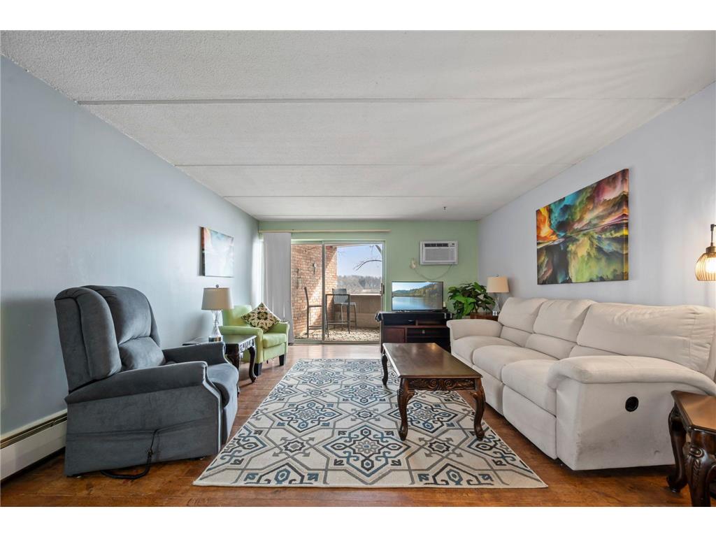 329 Geneva Avenue N #102 Oakdale MN 55128 - Tanners 7030660 image6