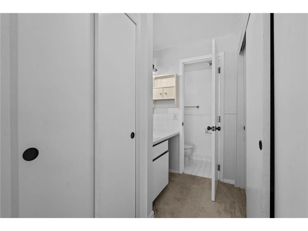 329 Geneva Avenue N #204 Oakdale MN 55128 - Tanners 7086966 image30
