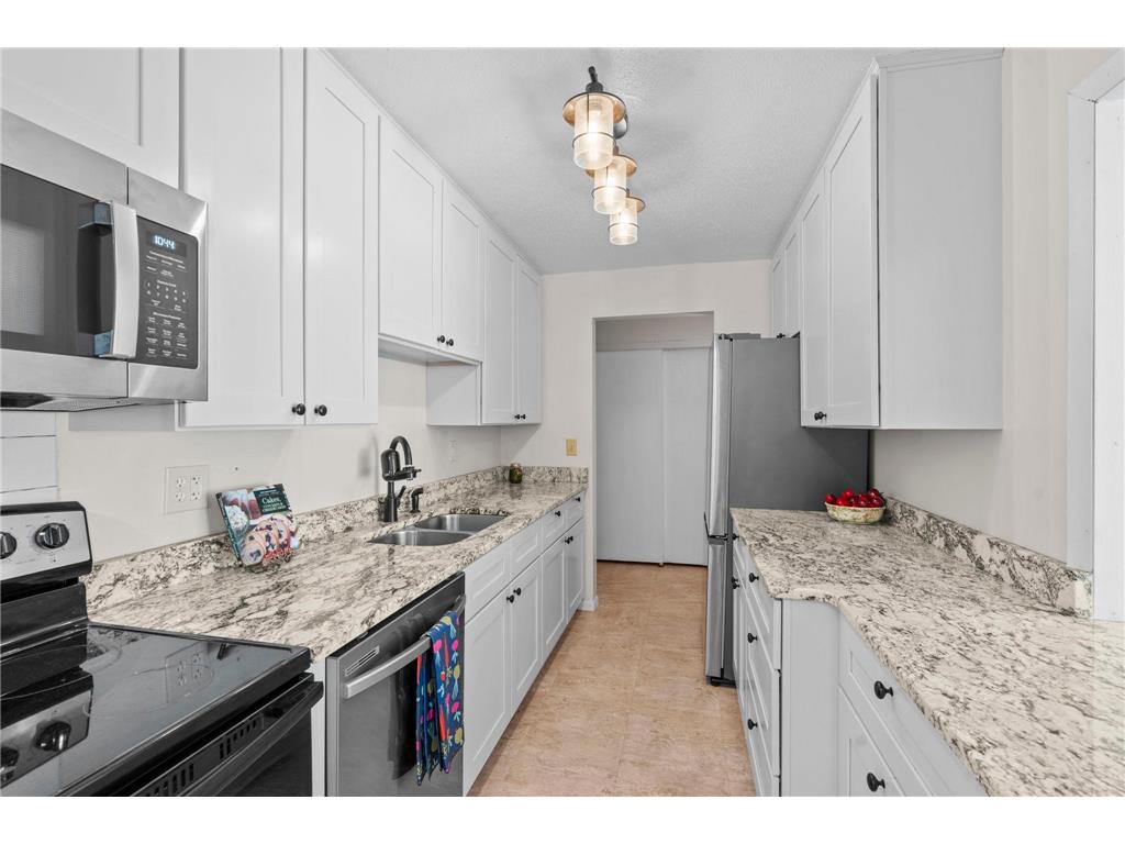 329 Geneva Avenue N #204 Oakdale MN 55128 - Tanners 7086966 image5