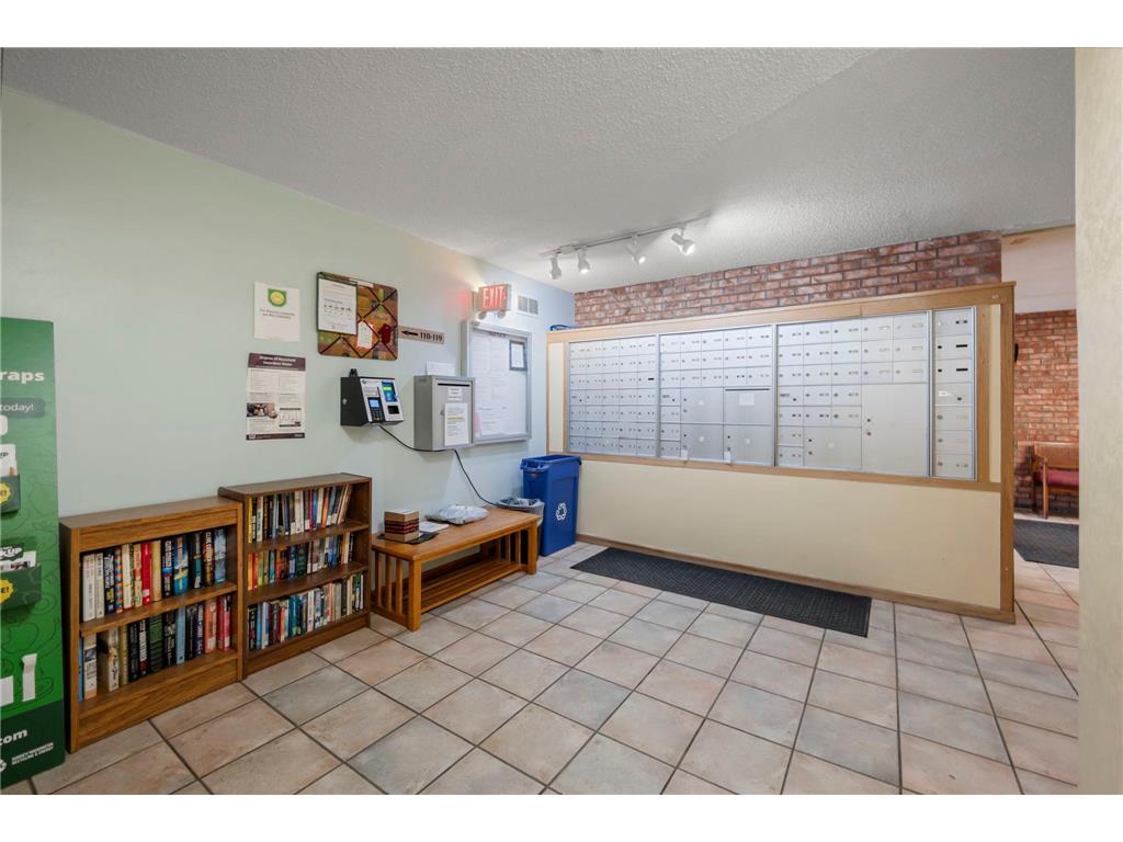 329 Geneva Avenue N #204 Oakdale MN 55128 - Tanners 7086966 image71