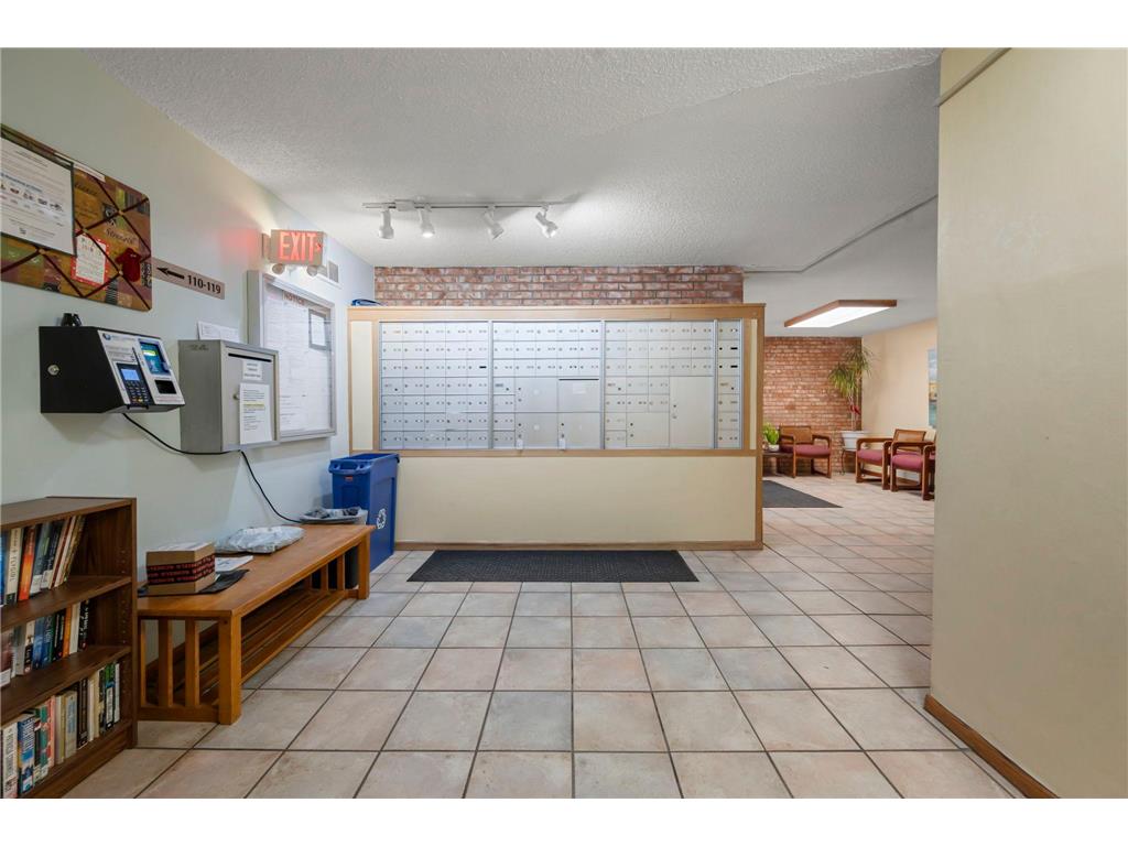 329 Geneva Avenue N #204 Oakdale MN 55128 - Tanners 7086966 image72