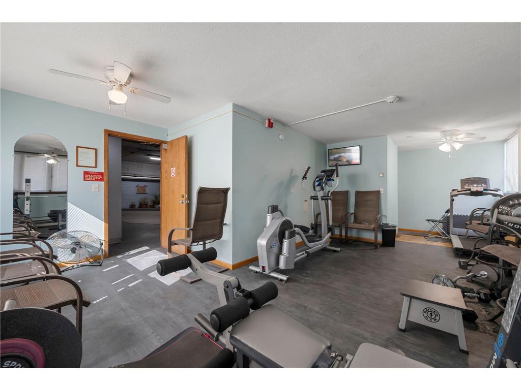 329 Geneva Avenue N #204 Oakdale MN 55128 - Tanners 7086966 image73
