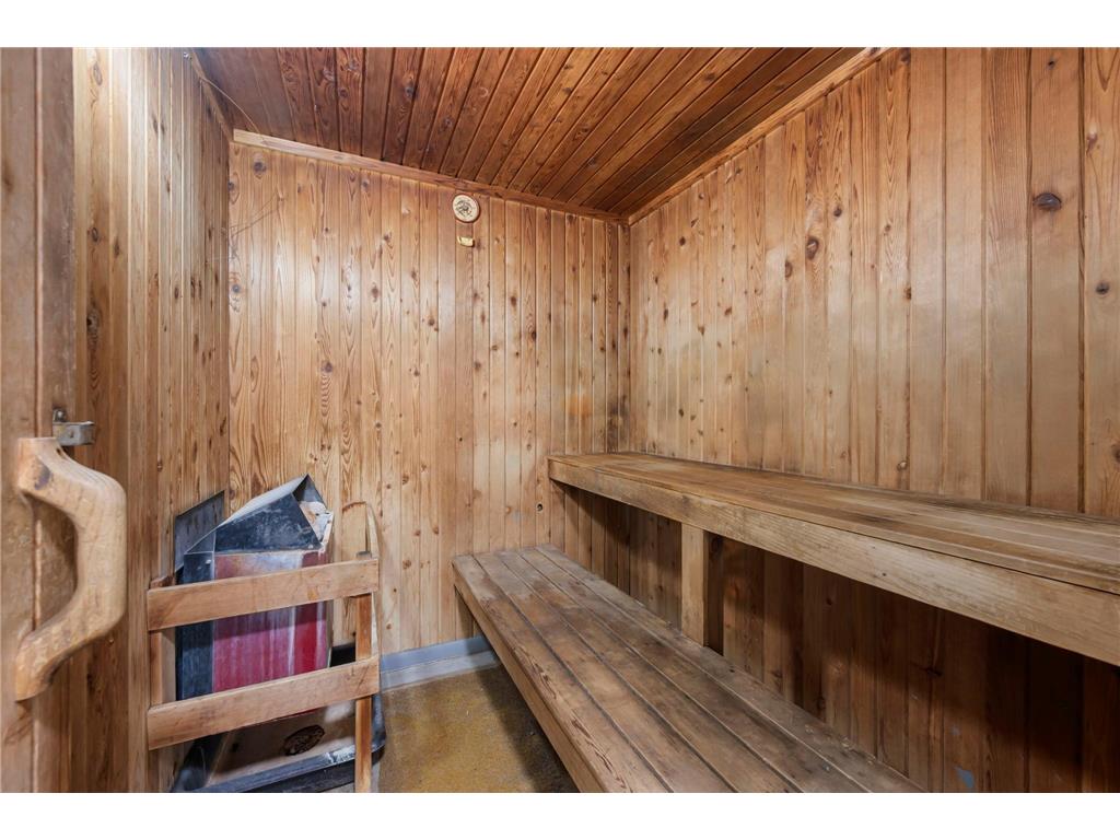 329 Geneva Avenue N #204 Oakdale MN 55128 - Tanners 7086966 image75