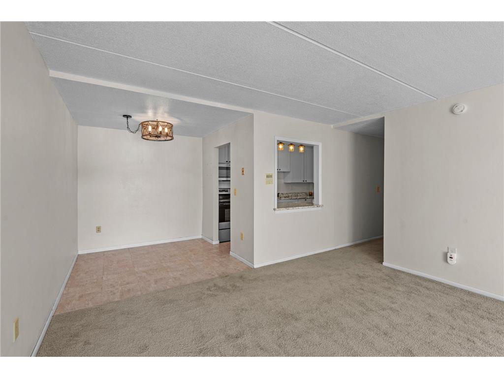 329 Geneva Avenue N #204 Oakdale MN 55128 - Tanners 7086966 image8