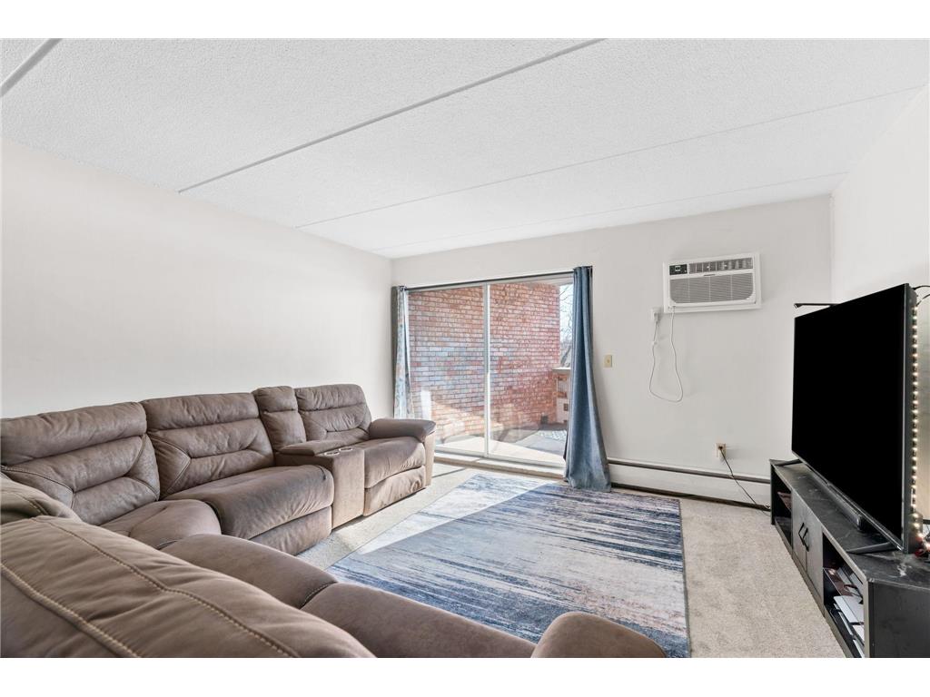 329 Geneva Avenue N #402 Oakdale MN 55128 - Tanners 7048266 image17