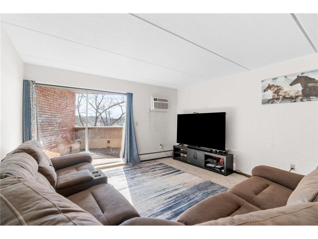 329 Geneva Avenue N #402 Oakdale MN 55128 - Tanners 7048266 image18