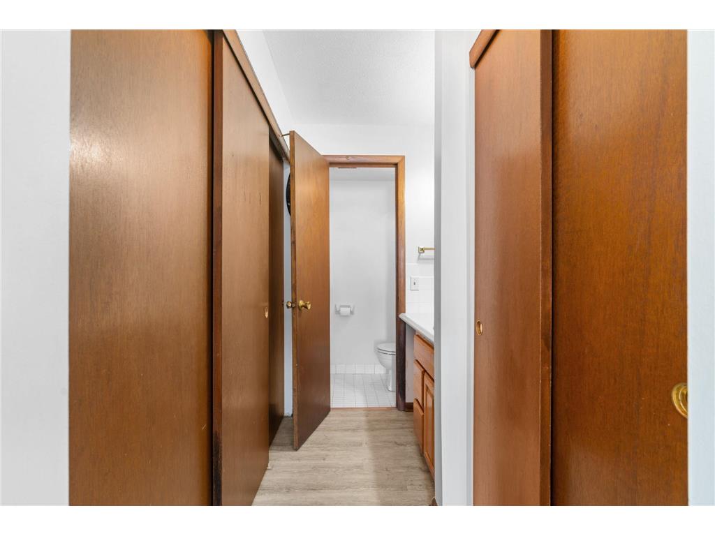 329 Geneva Avenue N #402 Oakdale MN 55128 - Tanners 7048266 image28