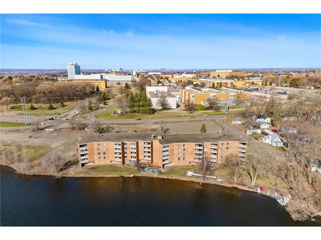 329 Geneva Avenue N #402 Oakdale MN 55128 - Tanners 7048266 image4