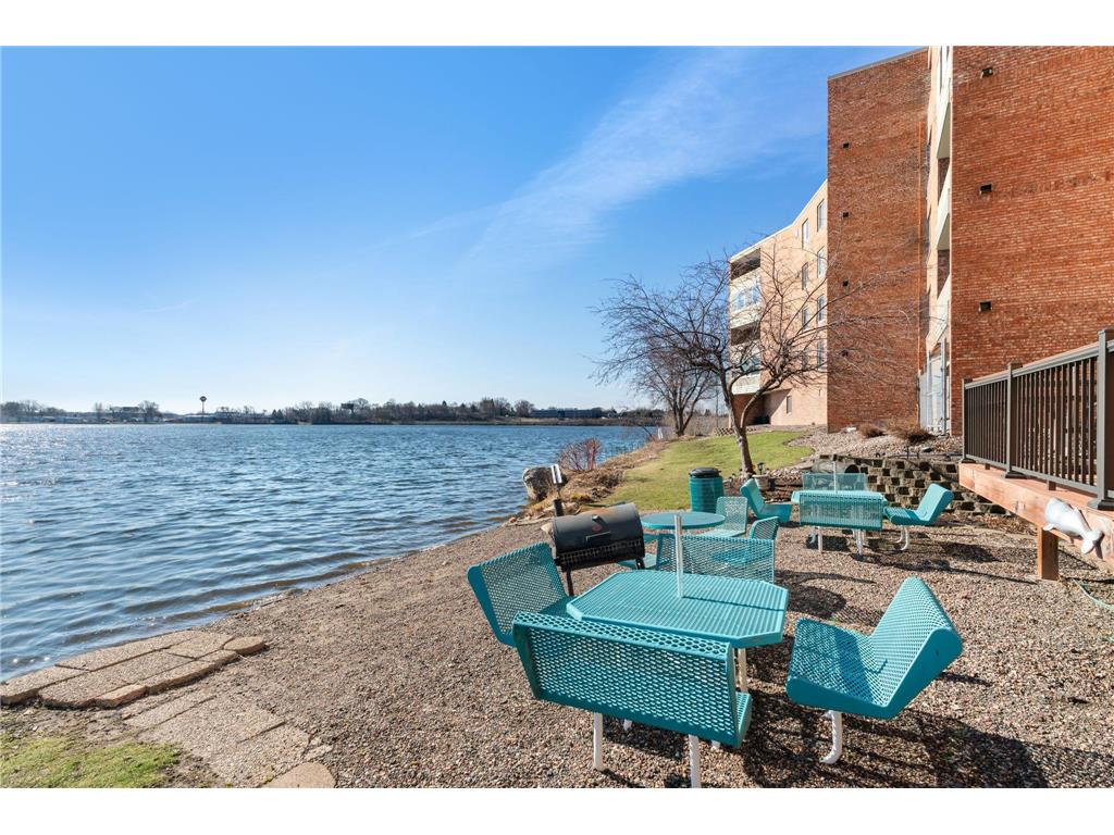 329 Geneva Avenue N #402 Oakdale MN 55128 - Tanners 7048266 image7