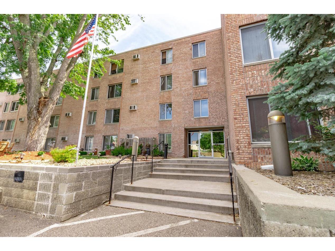 329 Geneva Avenue N 411, Oakdale, MN 55128 MLS 5769151 Edina Realty