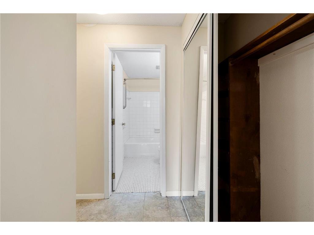 329 Geneva Avenue N #411 Oakdale MN 55128 - Tanners 6790051 image14