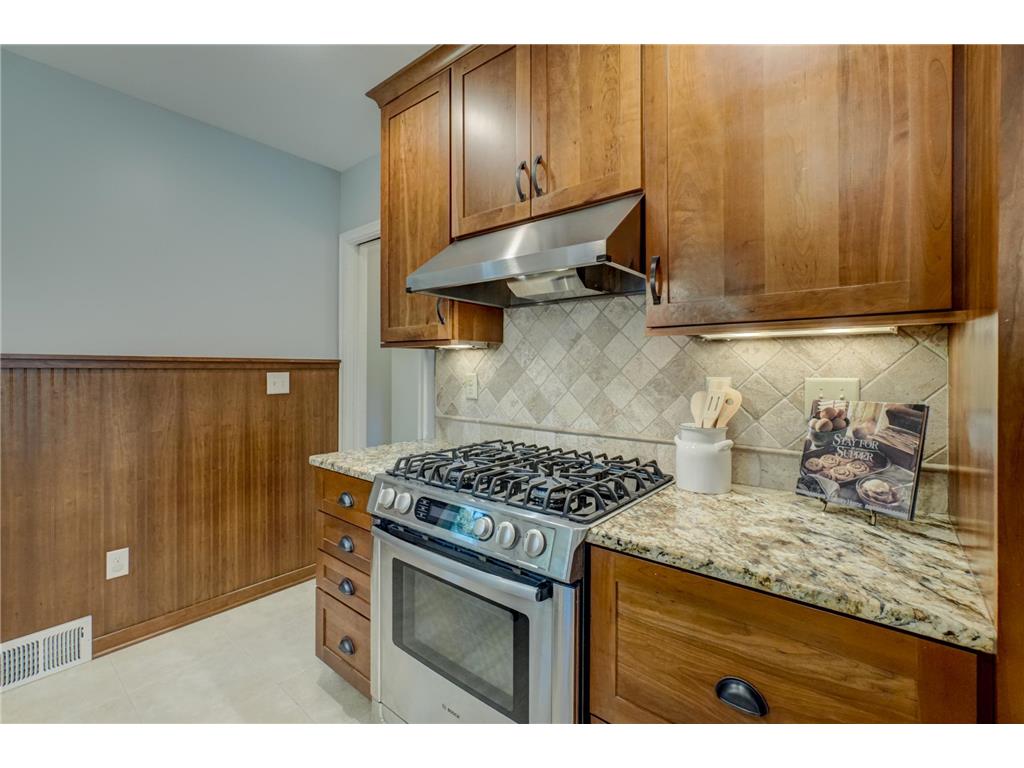 329 Stonebridge Boulevard Saint Paul MN 55105 7068443 image17
