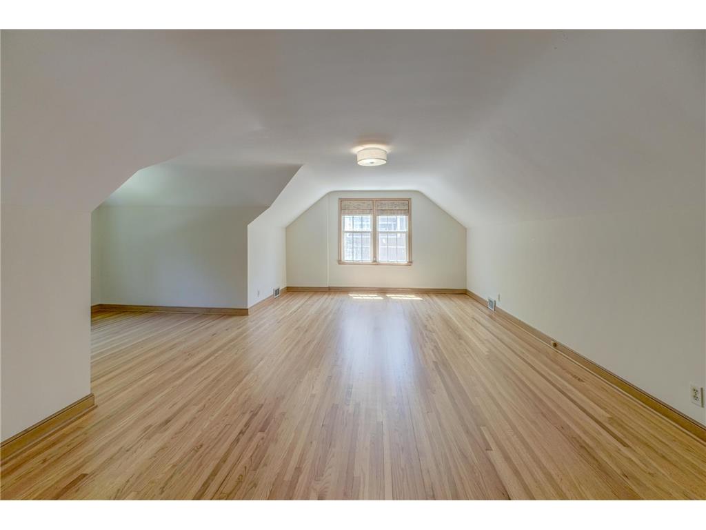 329 Stonebridge Boulevard Saint Paul MN 55105 7068443 image30