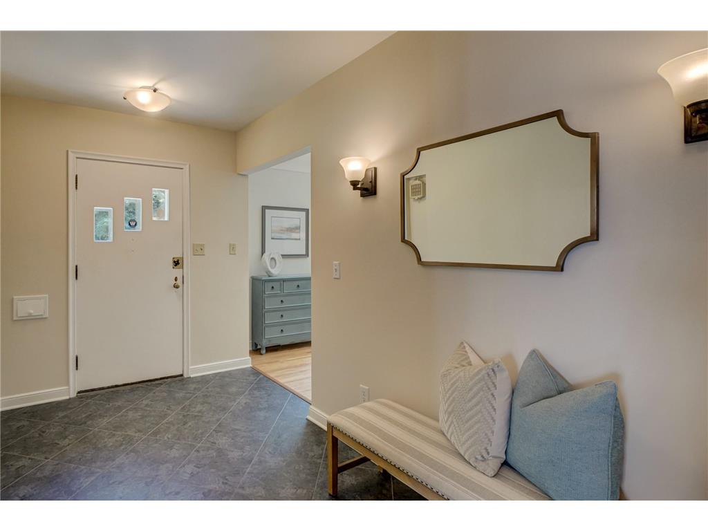 329 Stonebridge Boulevard Saint Paul MN 55105 7068443 image4