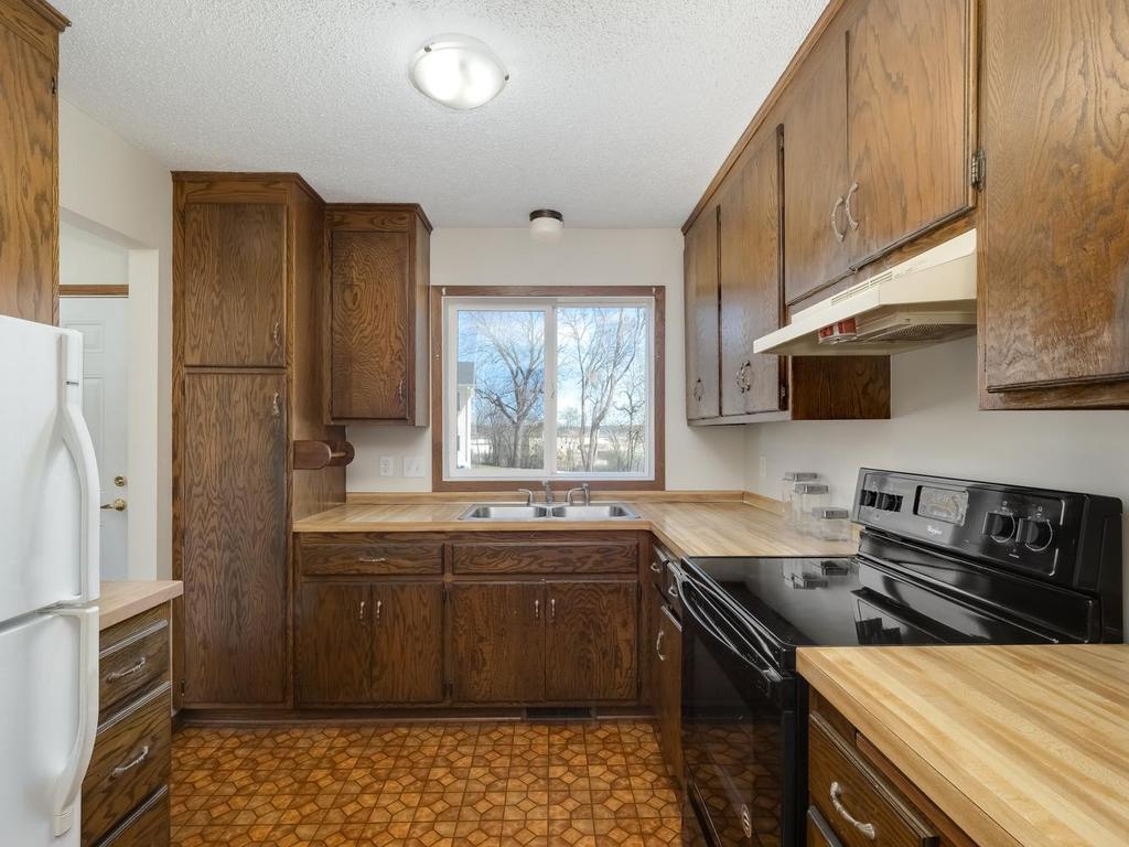 329 Winifred Street E Saint Paul MN 55107 7057547 image3