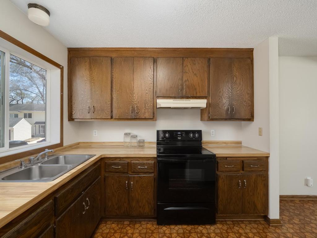 329 Winifred Street E Saint Paul MN 55107 7057547 image4