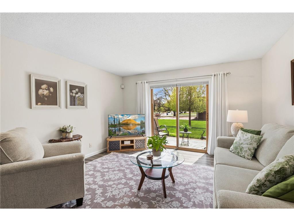 3295 Greenbrier Street #D105 Vadnais Heights MN 55127 7062757 image1