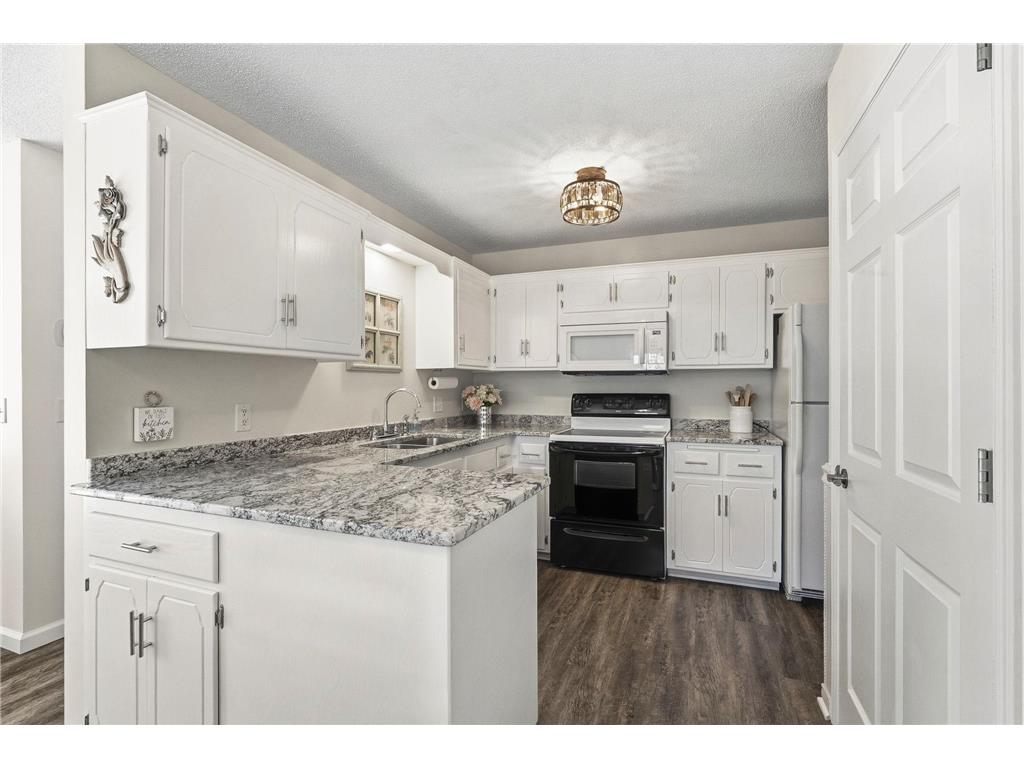 3295 Greenbrier Street #D105 Vadnais Heights MN 55127 7062757 image11