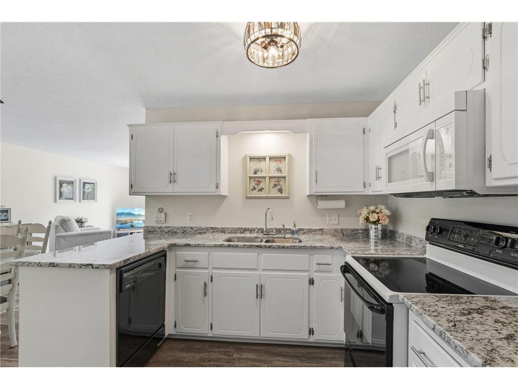 3295 Greenbrier Street #D105 Vadnais Heights MN 55127 7062757 image13