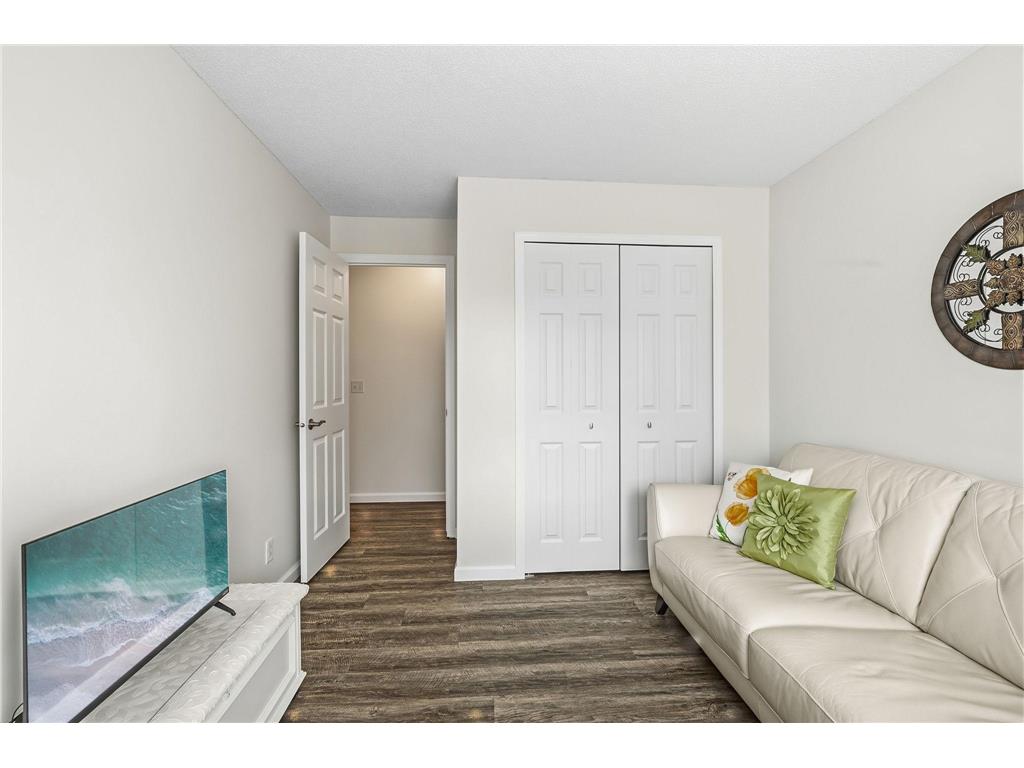 3295 Greenbrier Street #D105 Vadnais Heights MN 55127 7062757 image19