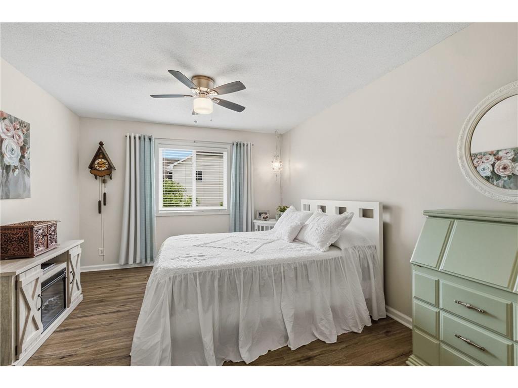 3295 Greenbrier Street #D105 Vadnais Heights MN 55127 7062757 image20