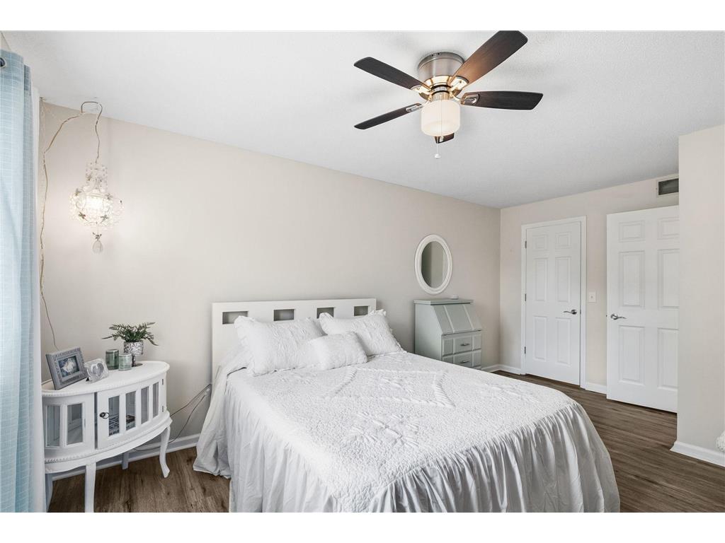 3295 Greenbrier Street #D105 Vadnais Heights MN 55127 7062757 image24