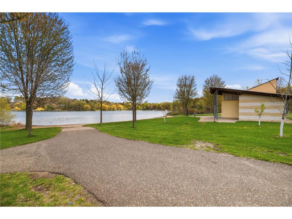 3295 Greenbrier Street #D105 Vadnais Heights MN 55127 7062757 image31