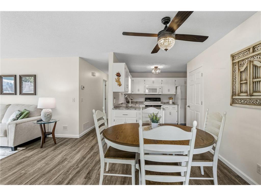 3295 Greenbrier Street #D105 Vadnais Heights MN 55127 7062757 image8