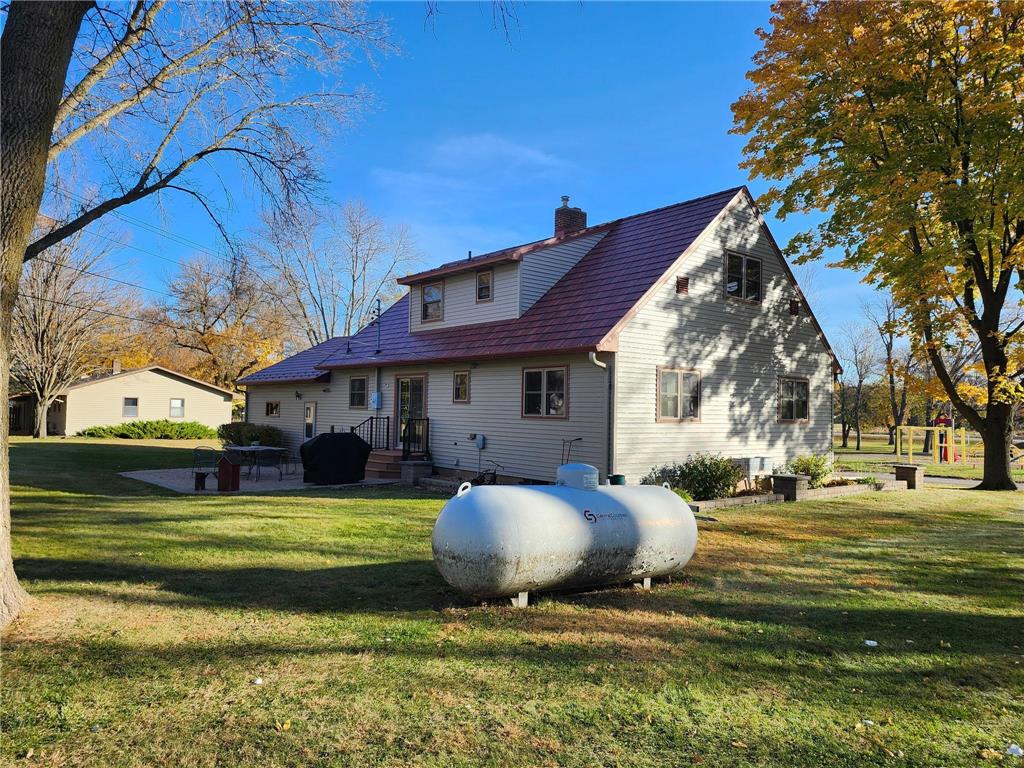 330 1st Street W Lake Lillian MN 56253 6823469 image32