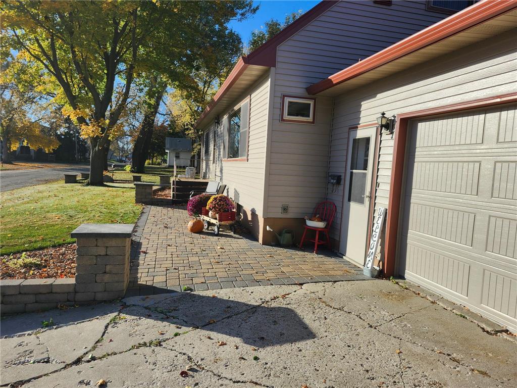 330 1st Street W Lake Lillian MN 56253 6823469 image39