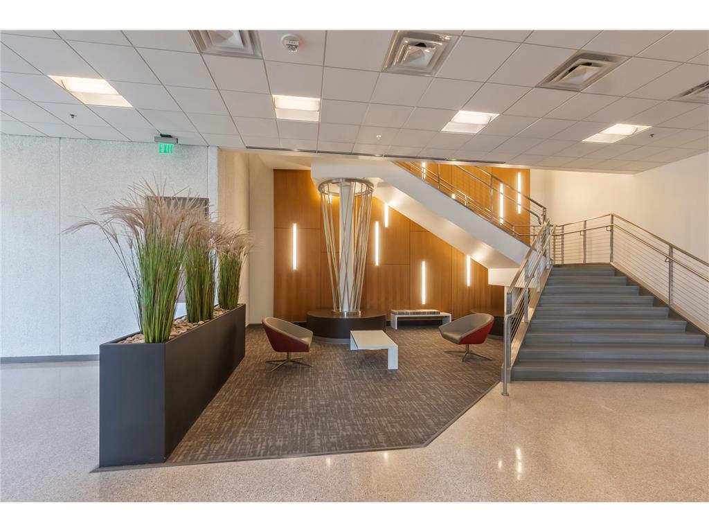 330 2nd Avenue S Minneapolis MN 55401 6811380 image3