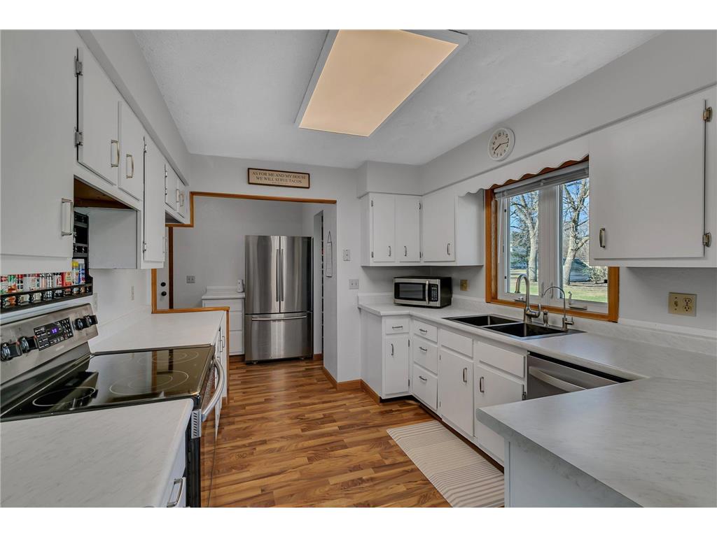 330 8th Street E Hector MN 55342 6702852 image1