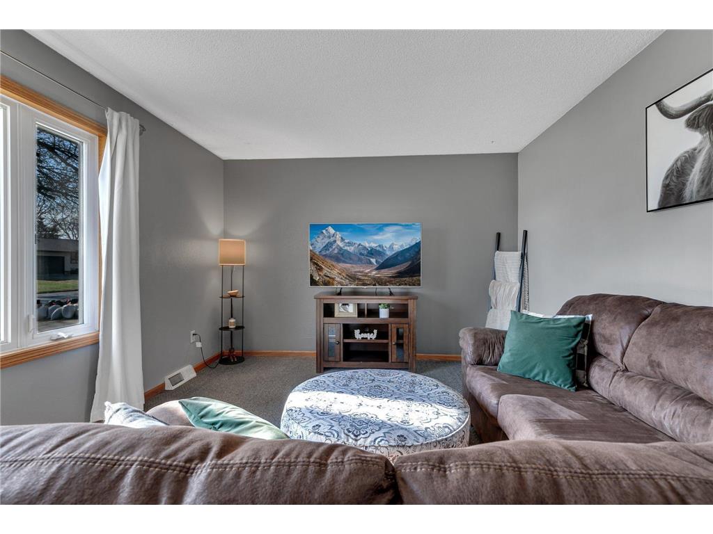 330 8th Street E Hector MN 55342 6702852 image10