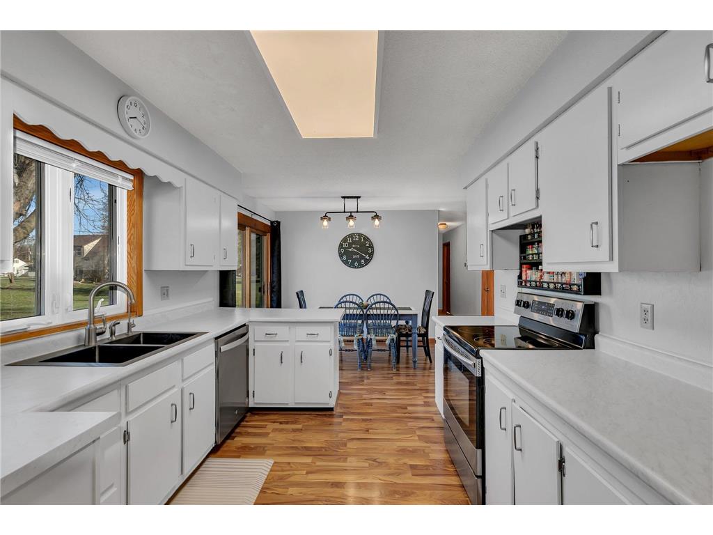 330 8th Street E Hector MN 55342 6702852 image7