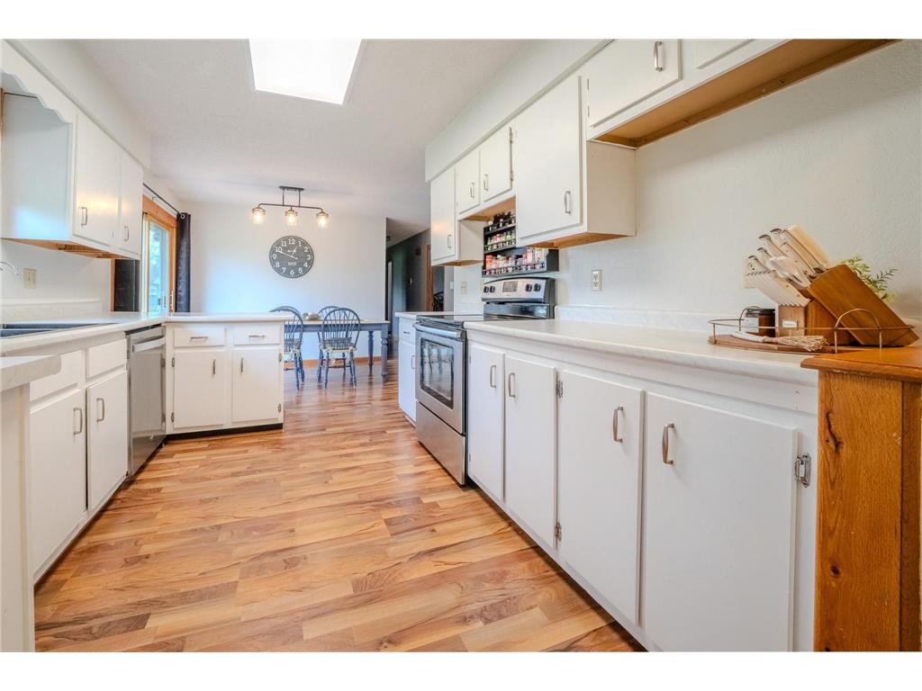 330 8th Street E Hector MN 55342 7063710 image9