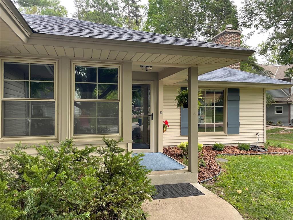 330 Central Avenue S Wayzata MN 55391 - Lake Minnetonka 6423231 image1