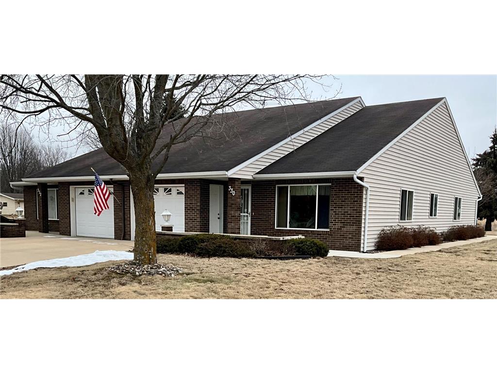 330 E Benton Street Le Roy MN 55951 6653403 image1