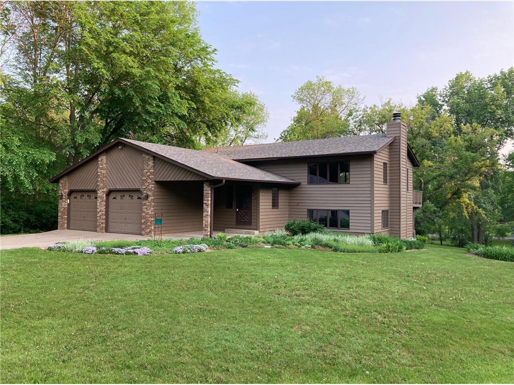330 Harshman Drive, Hudson, WI, 54016 MLS 6346824 Edina Realty
