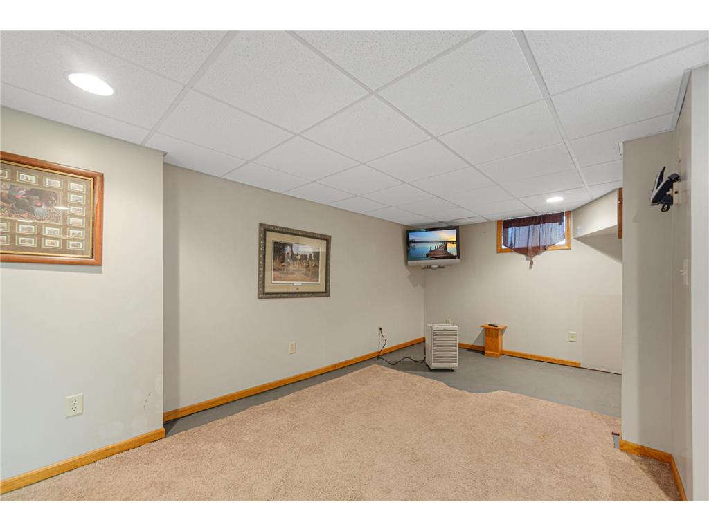 330 Lake Street W Waterville MN 56096 7089749 image32