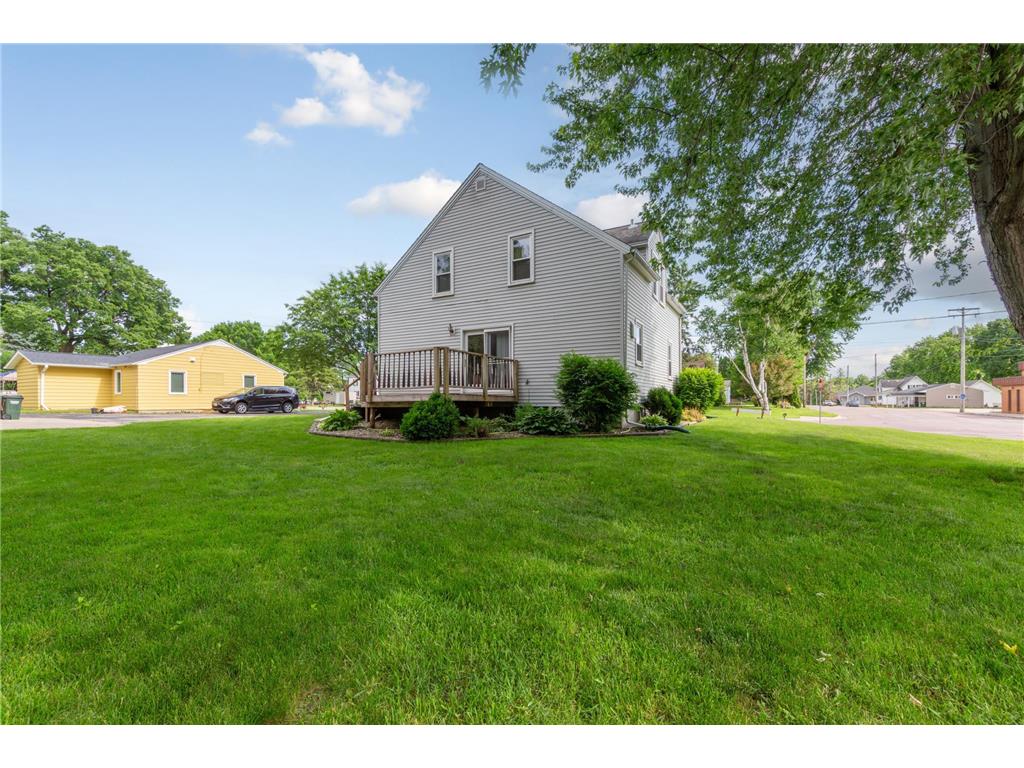 330 Lake Street W Waterville MN 56096 7089749 image40