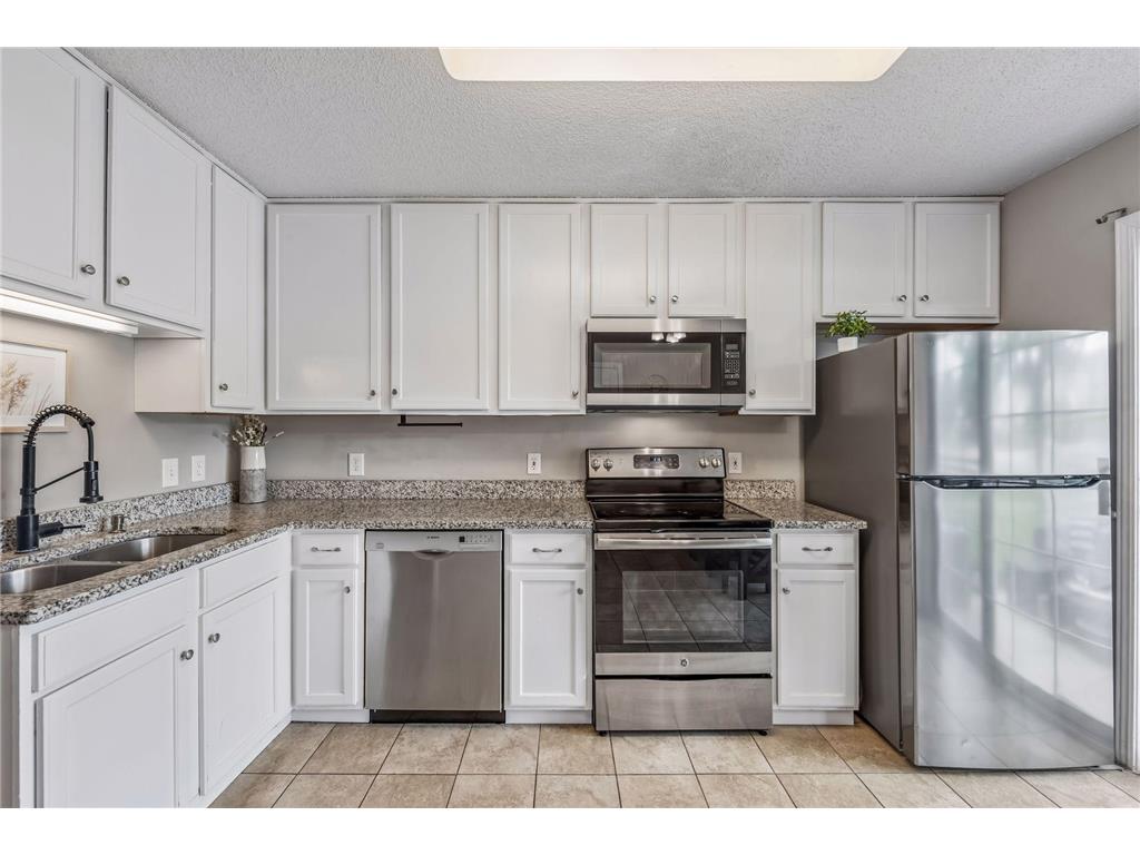 330 Leeward Trail Woodbury MN 55129 7074824 image14