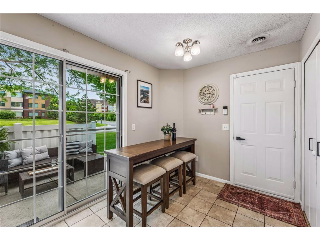 330 Leeward Trail Woodbury MN 55129 7074824 image16