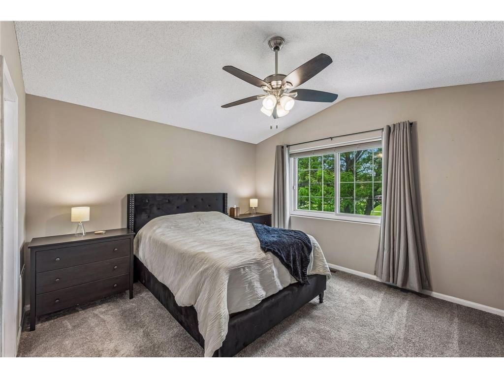 330 Leeward Trail Woodbury MN 55129 7074824 image20