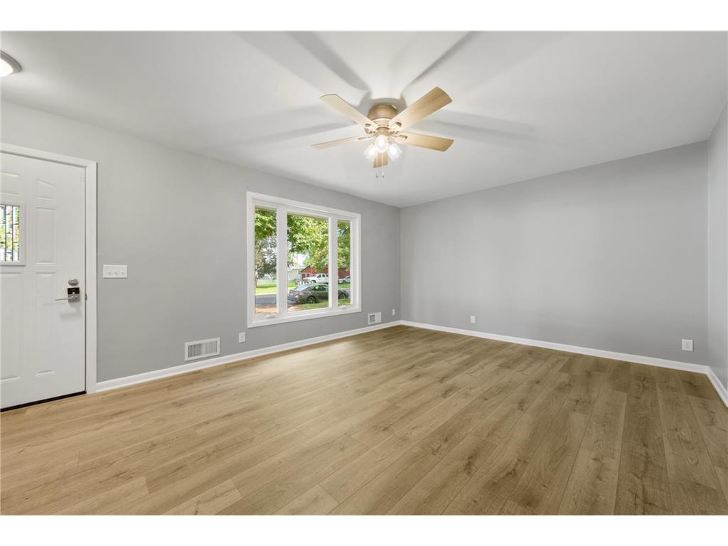 330 Main Street Green Isle MN 55338 7106590 image4